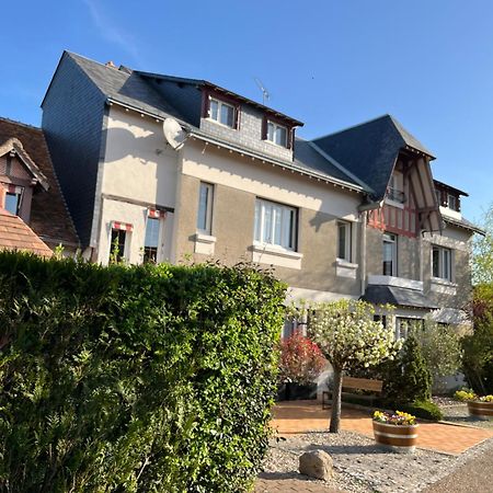Logis Hotel Le Saint Florent Mont-pres-Chambord Екстер'єр фото