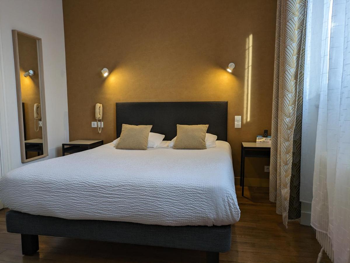 Logis Hotel Le Saint Florent Mont-pres-Chambord Екстер'єр фото
