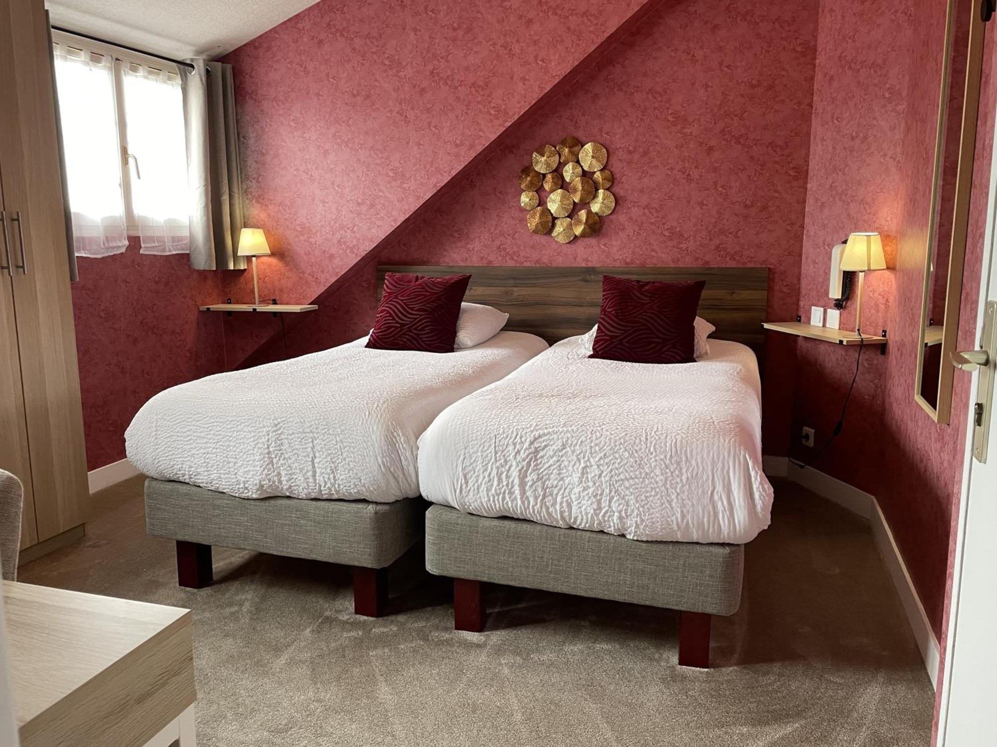 Logis Hotel Le Saint Florent Mont-pres-Chambord Екстер'єр фото